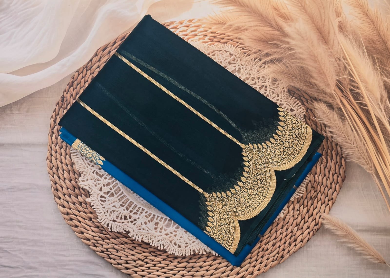 Pure Handloom Kadua Kora Silk